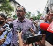 Haris Azhar Wakili Dewan Adat Mbaham Matta Fakfak Siapkan Gugatan Untuk  Bahlil Lahadalia