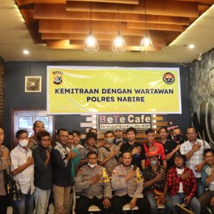 Polres Nabire Gelar Kemitraan dengan Wartawan Di Bete Caffe
