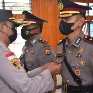 2 Pejabat Utama Polres Diserah Terimakan Kapolres Nabire