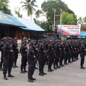 Satu kompi BKO Brimob Nusantara Tiba Di Bandara Nabire