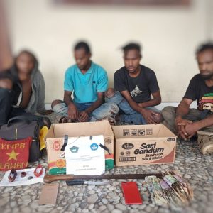 Empat Pelaku Diamankan Polisi Saat Meminta Uang di Jalan Trans Nabire – Paniai