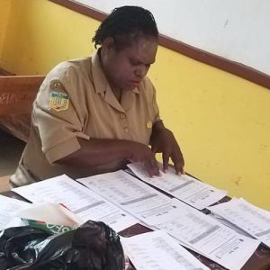 Kakak Kandung Bupati Paniai Jadi Timsel Bawaslu Kabupaten, Berpotensi Konflik Pada Pemilu 2024