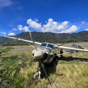 Pesawat Smart Air PK-SNI Alami Crash Landing di Bandara Bilorai Sugapa, Intan Jaya