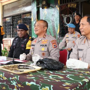 Polda Papua Lakukan Konferensi Pers Temuan Senjata Api Jenis Pistol Beserta Amunisi di Wilayah hukum Polresta Jayapura Kota