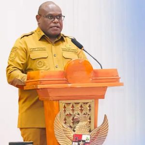 Gubernur Meki Nawipa Menilai Orang Papua Tidak Punya Harga Diri