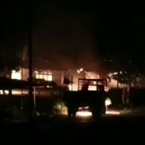Kantor Distrik Kramomongga dibakar orang tidak dikenal/ dok.gilbert letsoin 